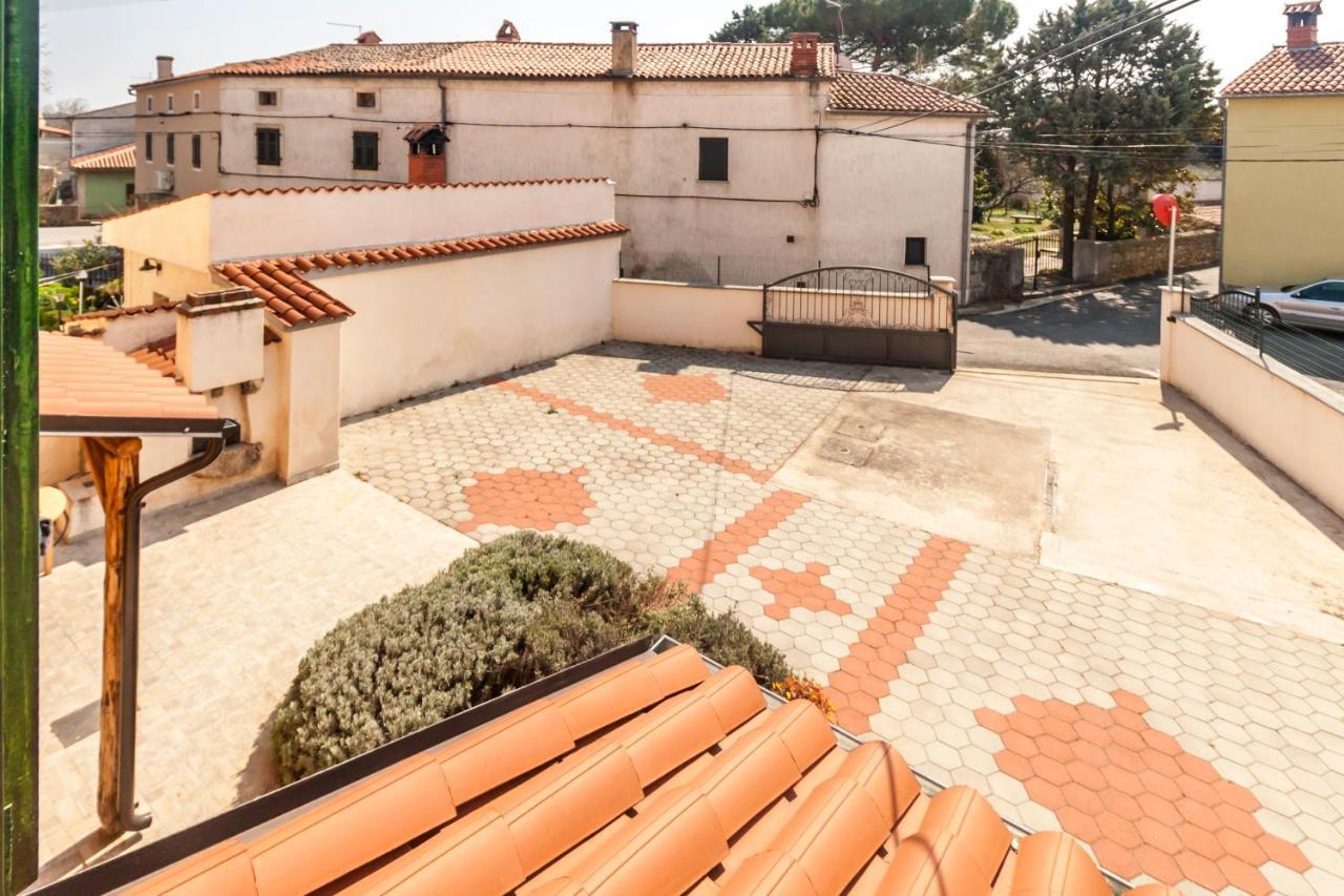 House Krizanic In Marcana, Istria, With 2 Apartments, Total 9 Guests Εξωτερικό φωτογραφία