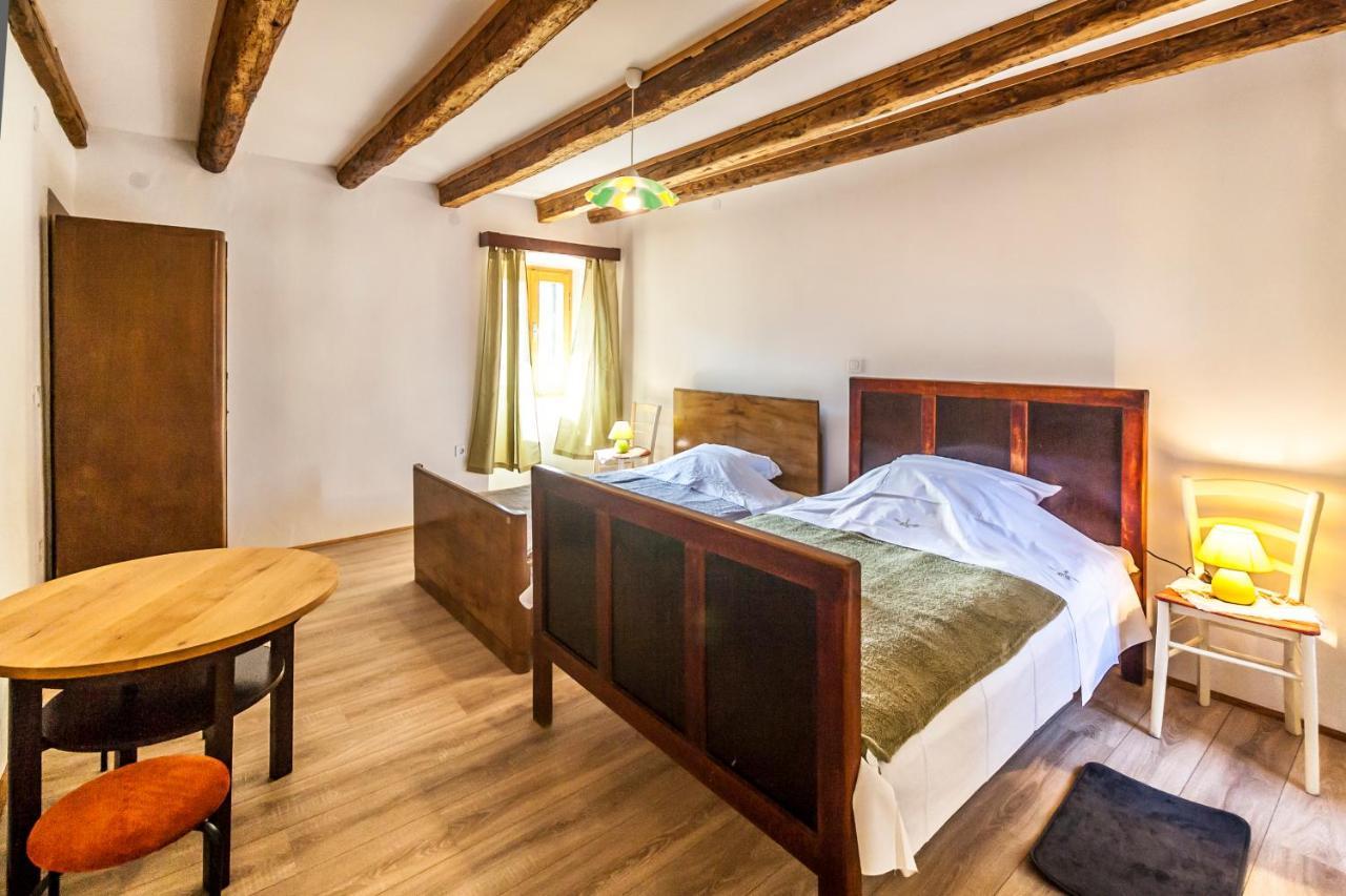 House Krizanic In Marcana, Istria, With 2 Apartments, Total 9 Guests Εξωτερικό φωτογραφία