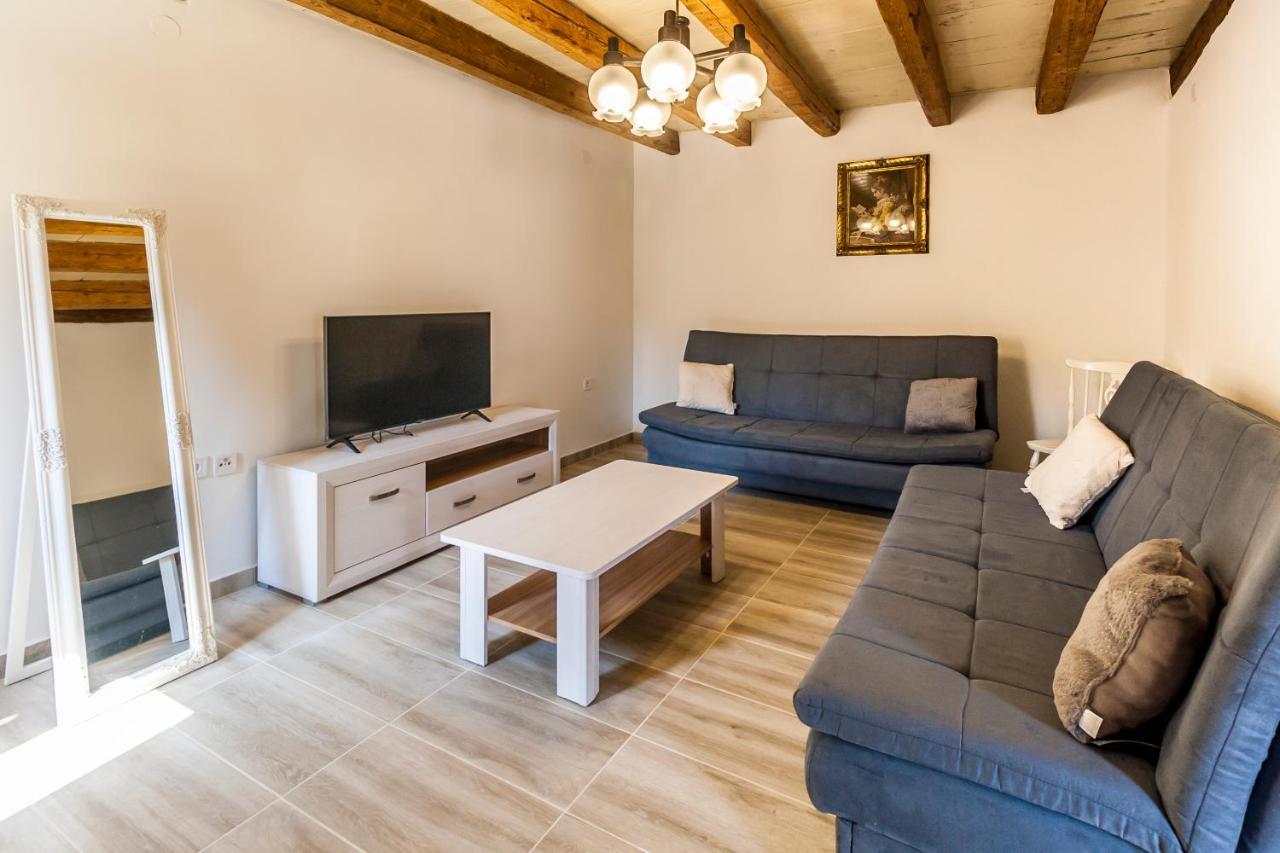 House Krizanic In Marcana, Istria, With 2 Apartments, Total 9 Guests Εξωτερικό φωτογραφία