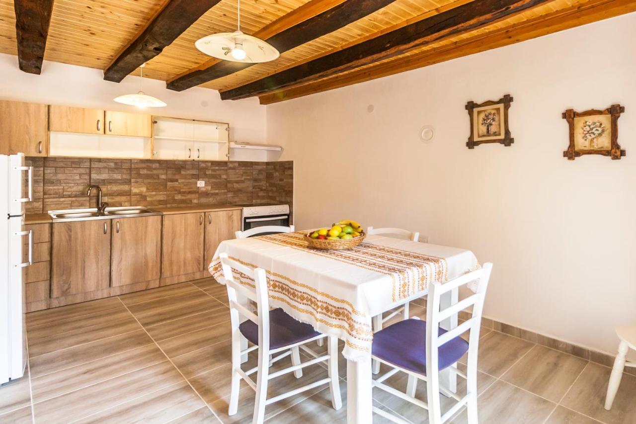 House Krizanic In Marcana, Istria, With 2 Apartments, Total 9 Guests Εξωτερικό φωτογραφία